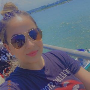 Meet your Posher, Jade